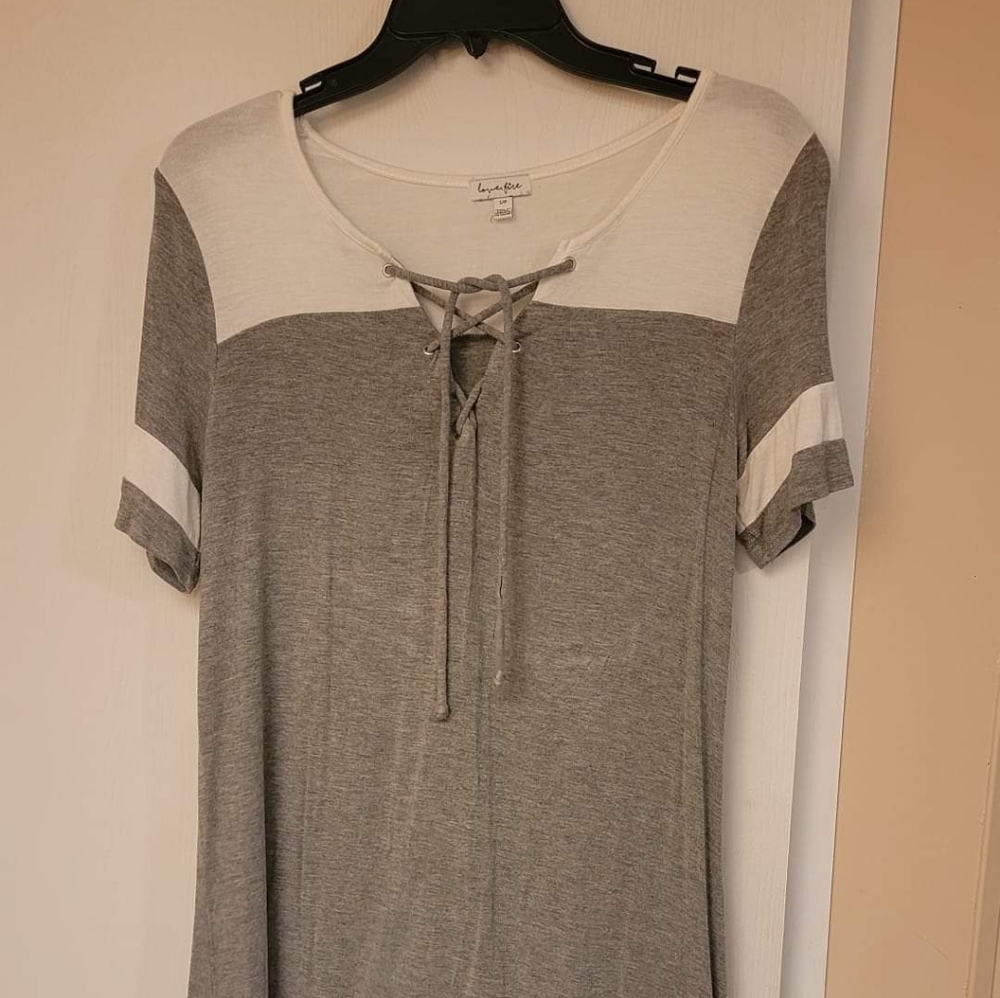 Eylet closure tee shirt dress